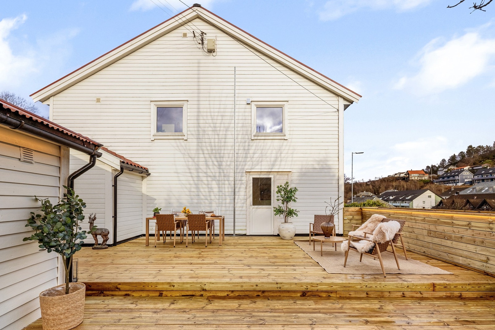 Det er gode muligheter for utemøbler, sittegrupper og sosiale soner. Galleribilde