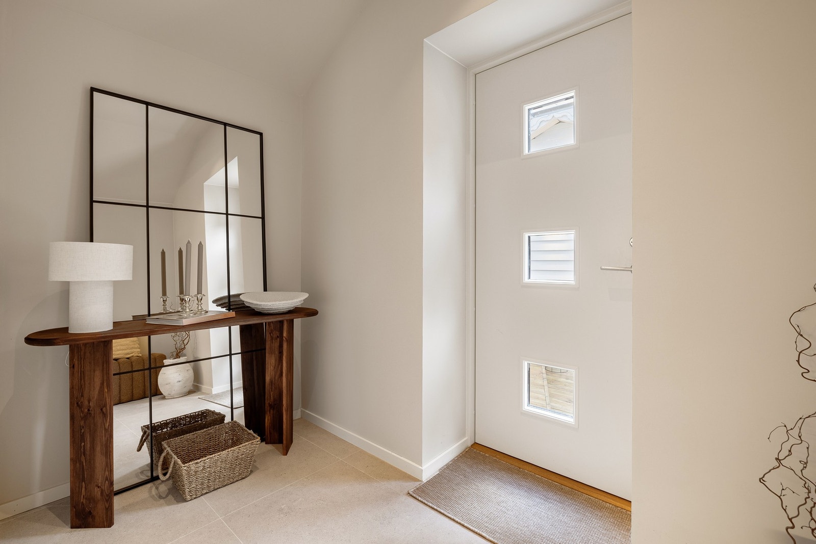 Velkommen inn til en lys og innbydende entré! Galleribilde