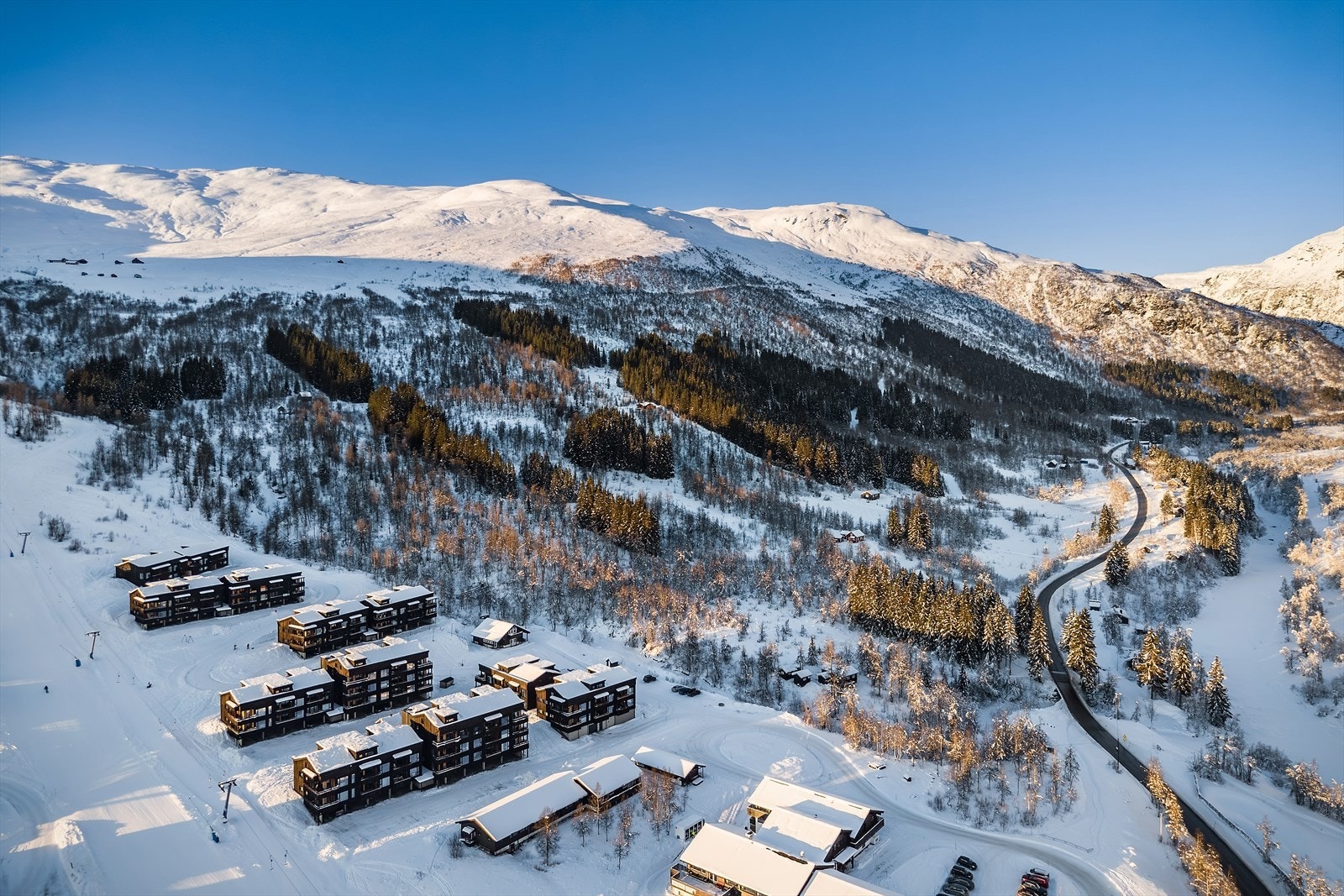 For den eventyrlystne er det kort vei til Vikafjellet for herlige turmuligheter året rundt Galleribilde