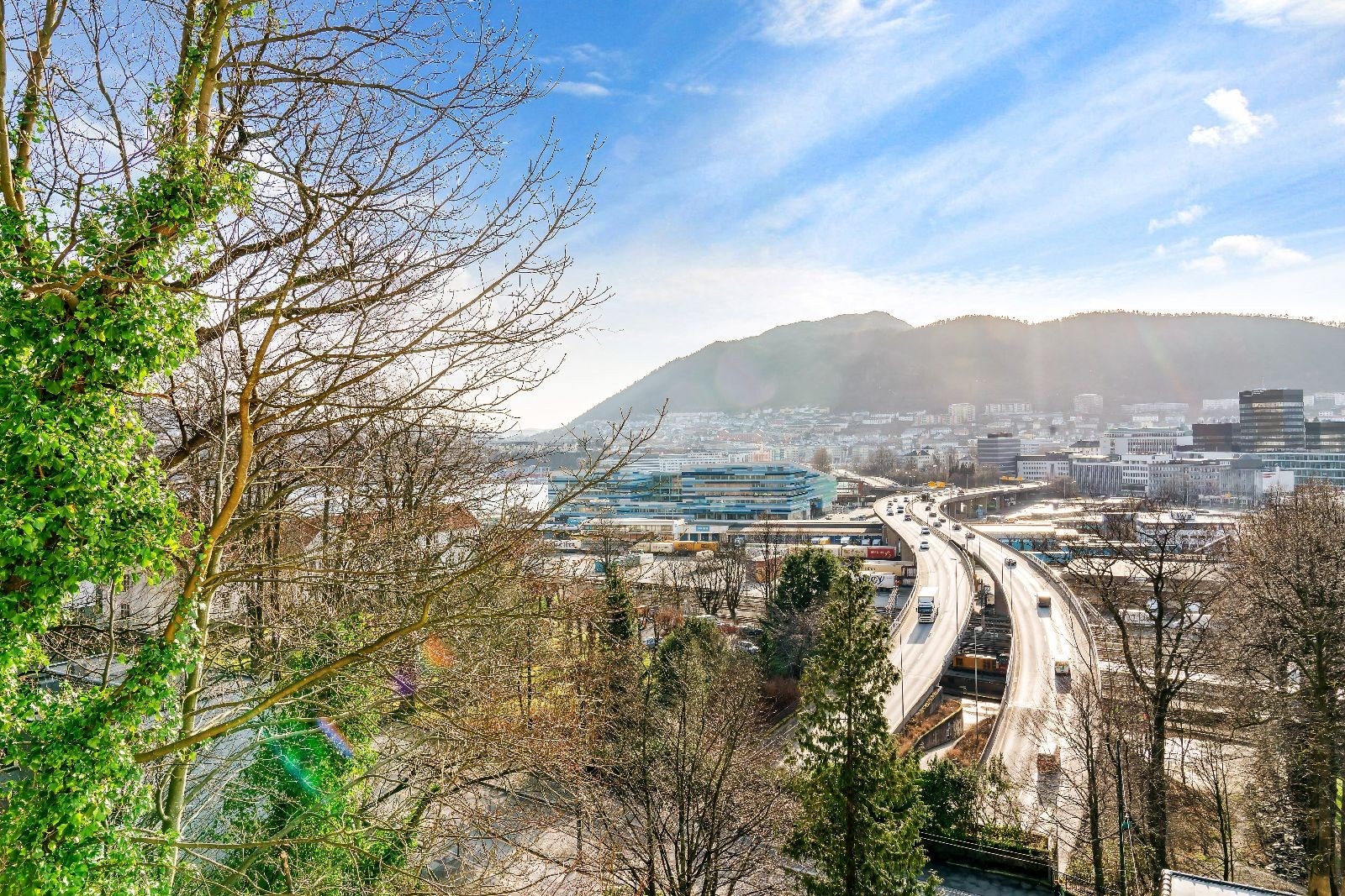 Nydelig utsikt mott Bergen, her ser en virkelig den sentrale beliggenhet Galleribilde