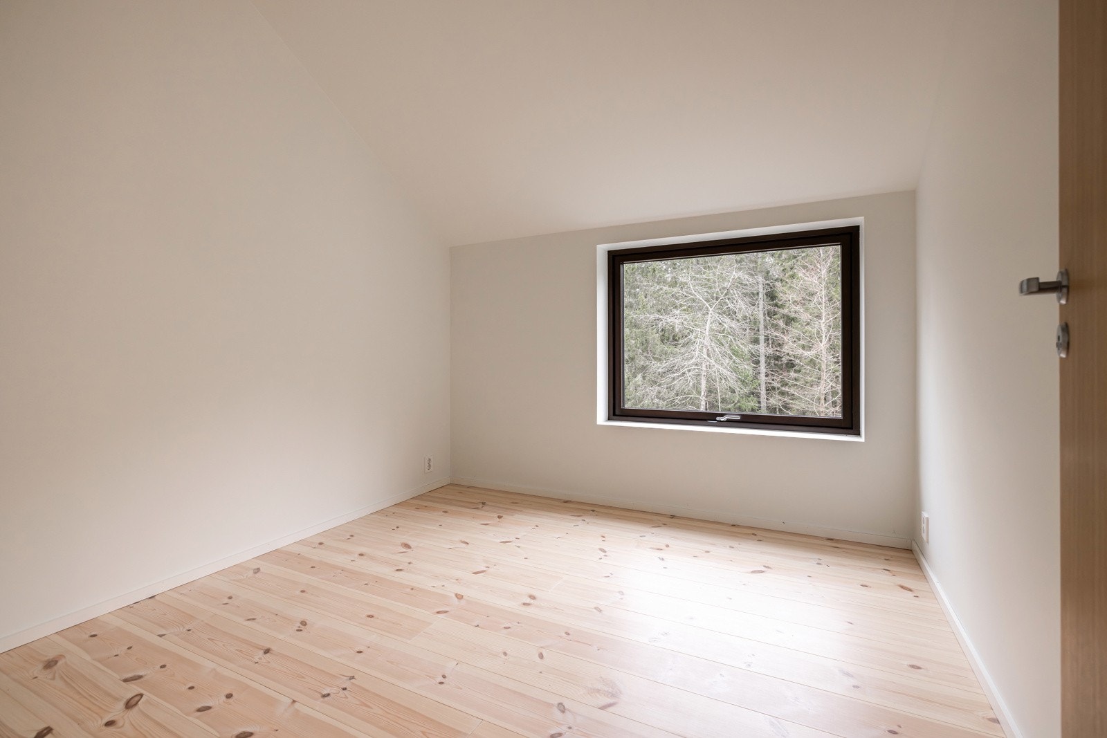 Flere soverom gir ulike bruksmuligheter enten det er behov for gjesterom, hjemmekontor eller hobbyrom Galleribilde