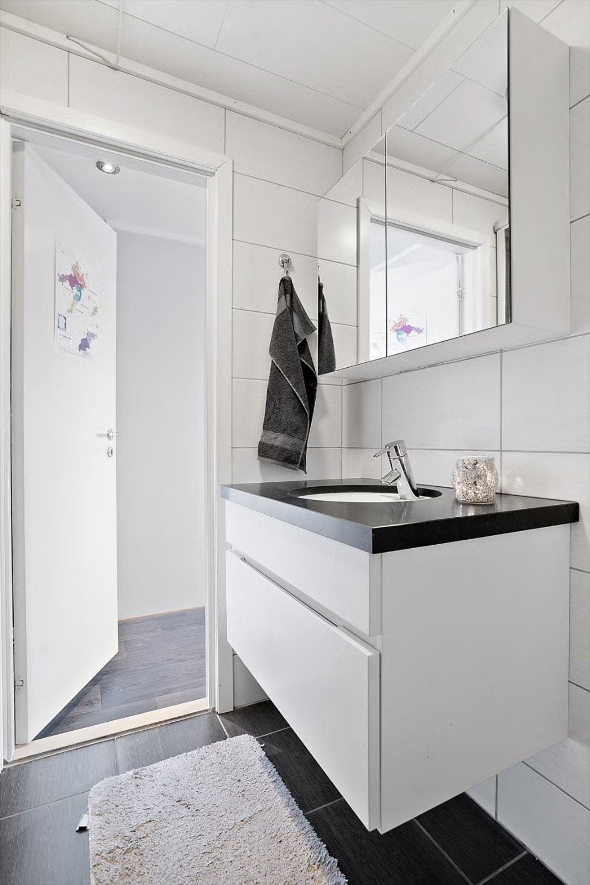 Bad - varmekabler i gulvet Galleribilde