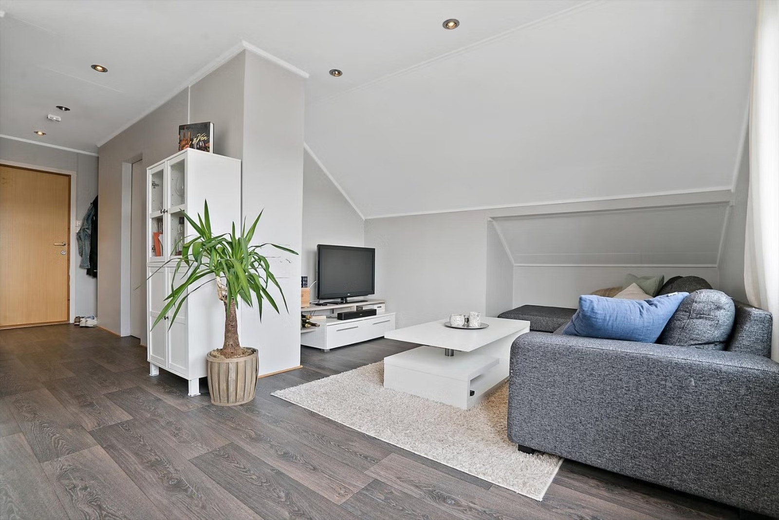 Praktisk og innredet loftareal Galleribilde