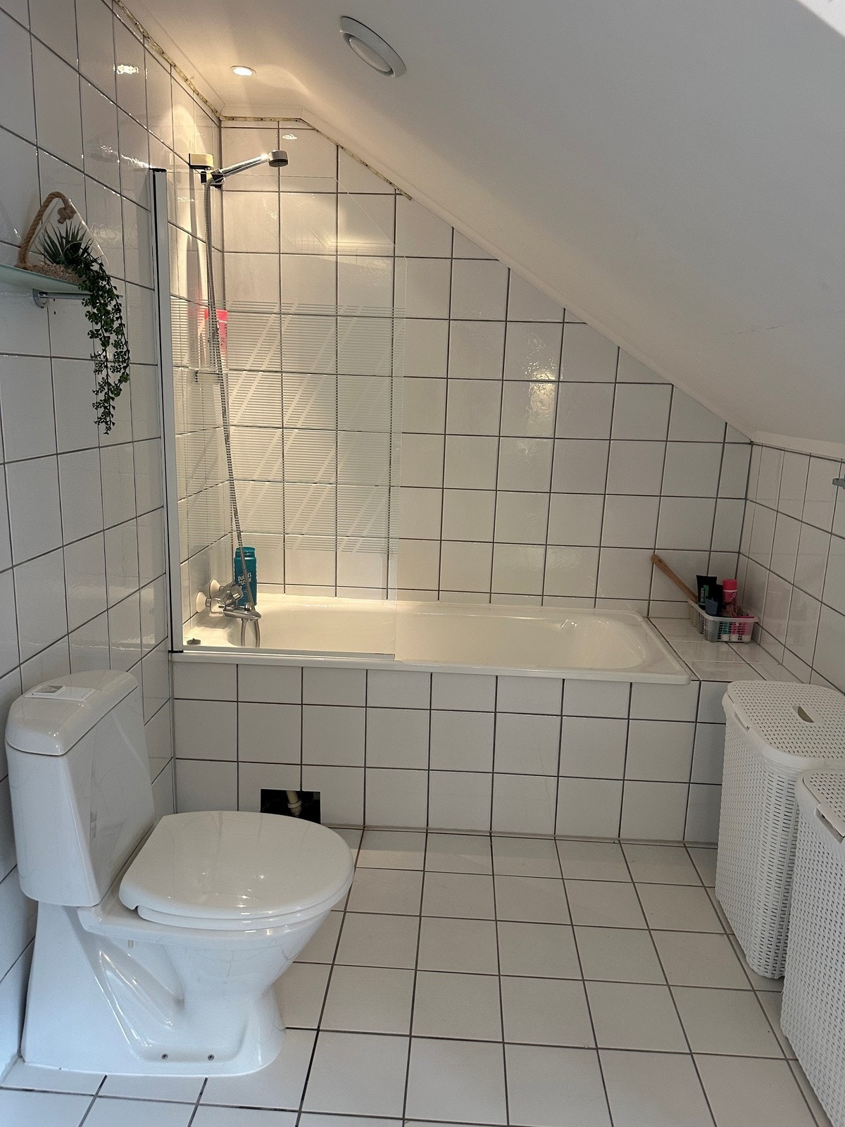 Baderom 2: Helfliset baderom. Galleribilde