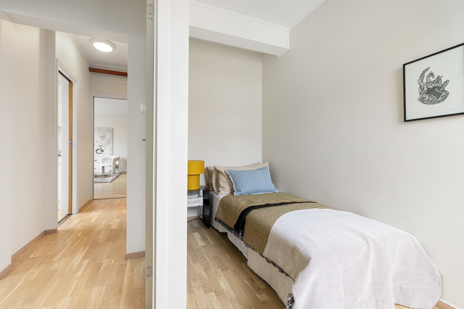 Soverom to egner seg godt som gjesterom, barnerom eller hjemmekontor Galleribilde