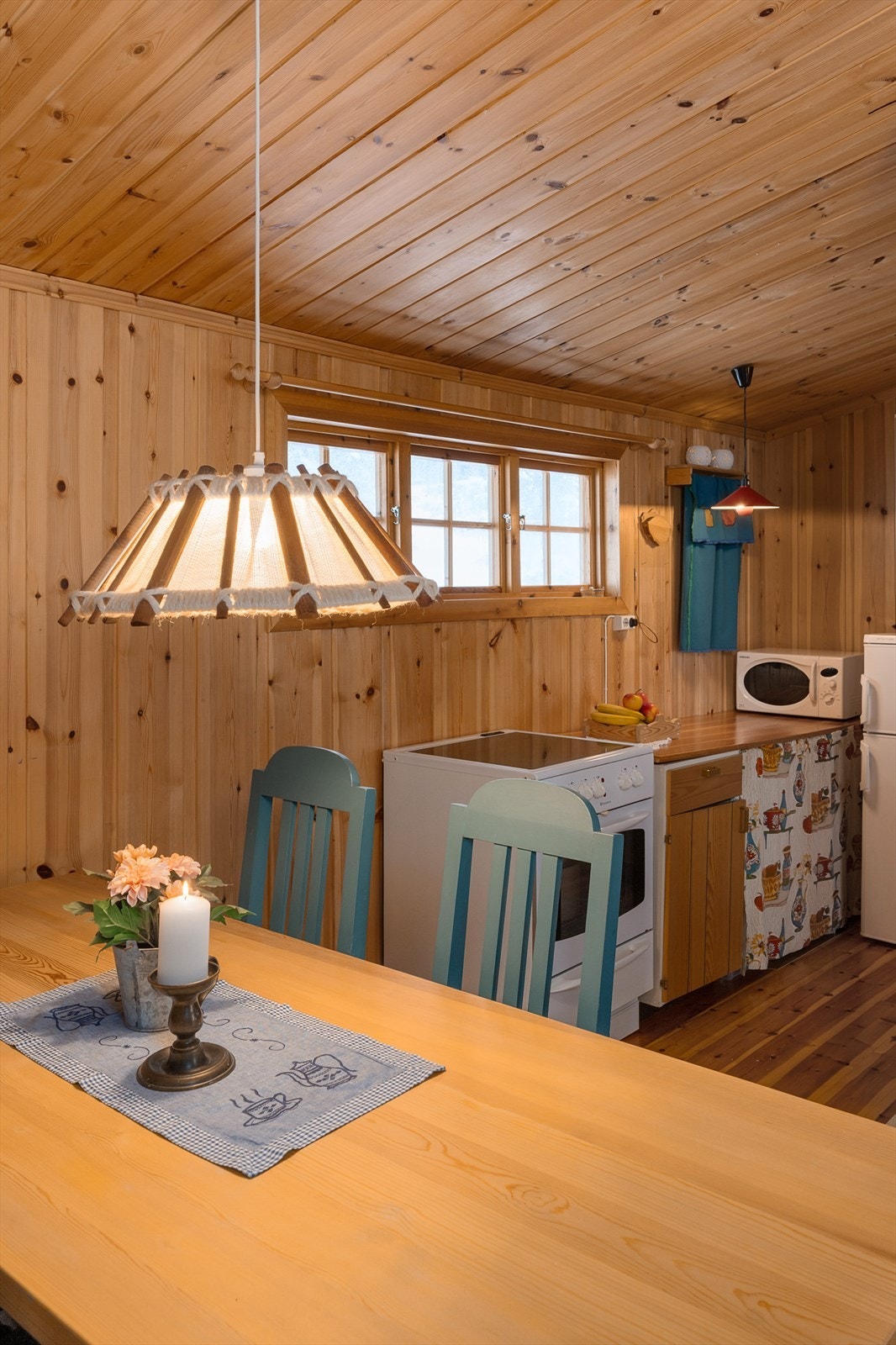 Kjøkkenet er enkelt innredet. Galleribilde