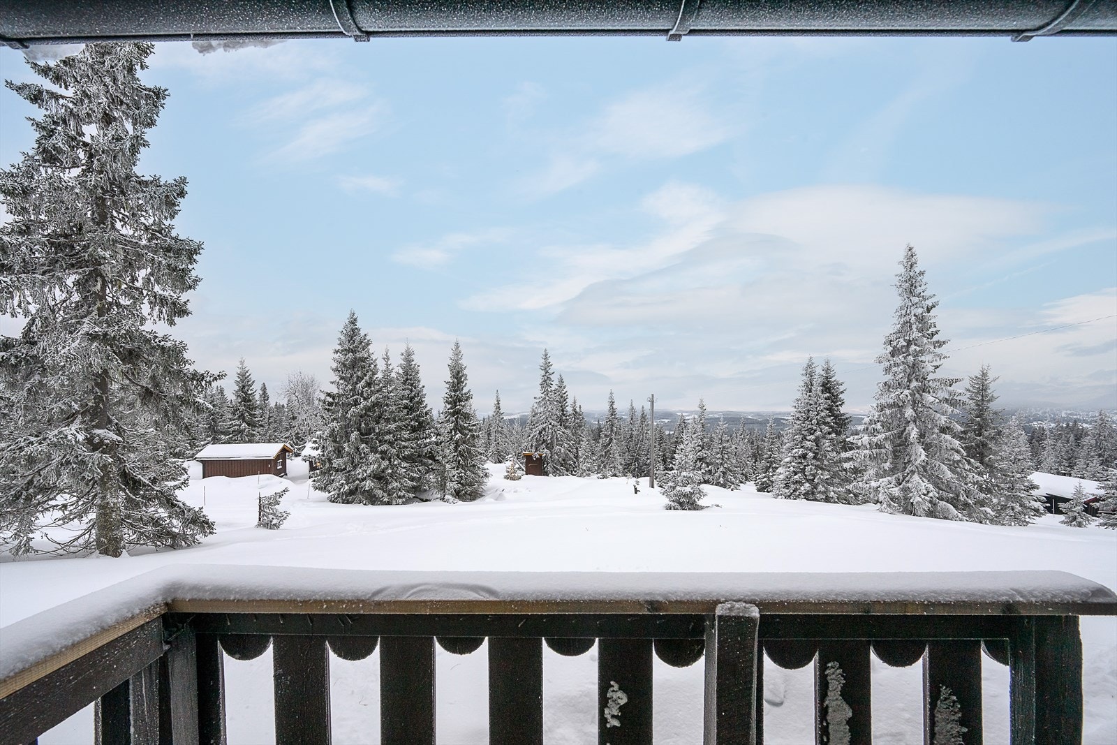Enkel tilgang til oppkjørte skiløyper og tilgang til milevis med topp preparerte skiløyper. Galleribilde