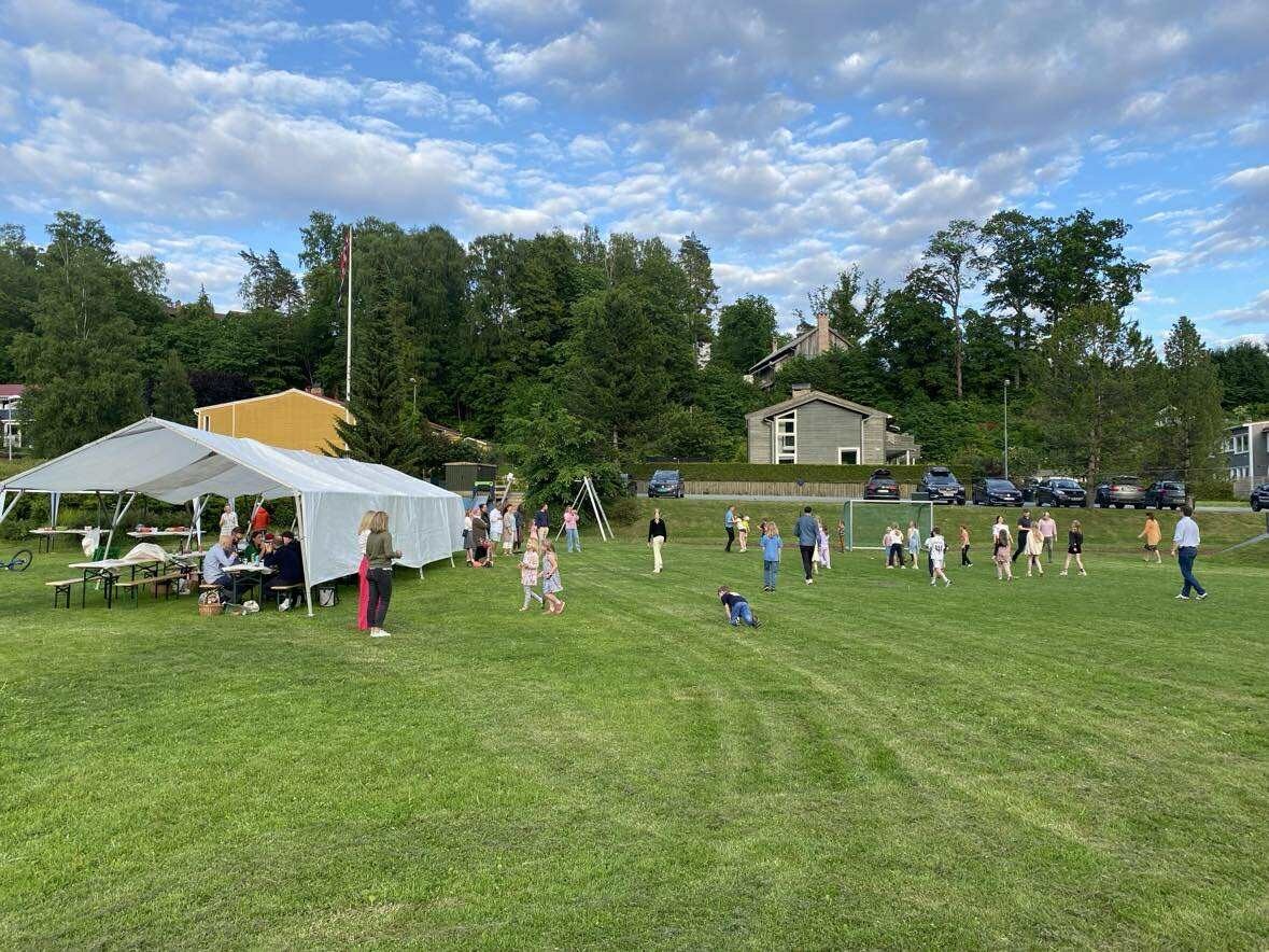 Engerjordet på sommerstid. En perfekt lekeplass for store og små! Galleribilde