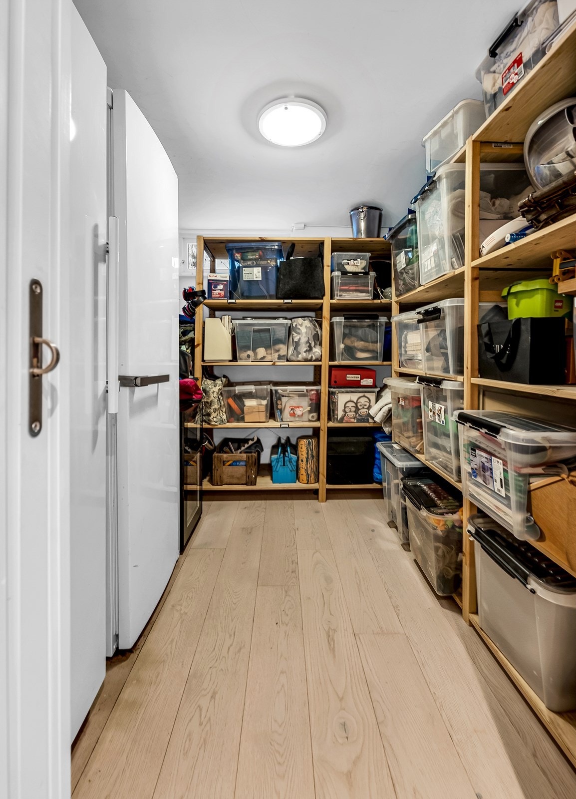 Gode oppbevaringsmuligheter i boden. Galleribilde