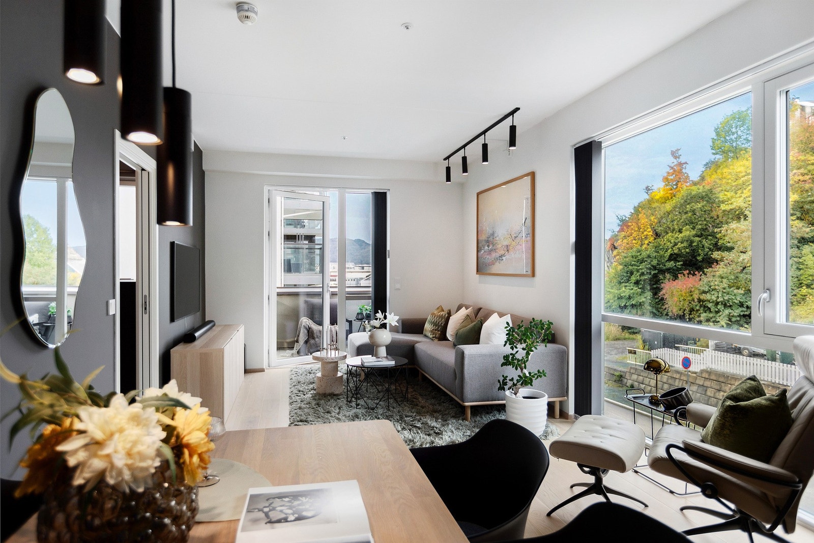 Her får du en meget tiltalende og moderne 3-roms med fine tilvalg og oppgraderinger i hele leiligheten Galleribilde