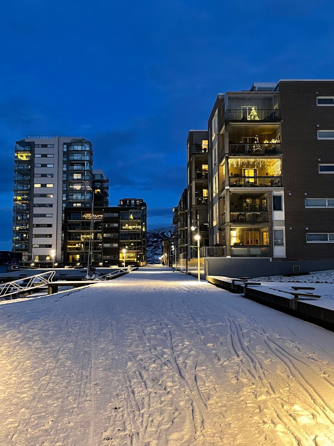 Selgers bilder fra vinterstemningen i nabolaget. Galleribilde