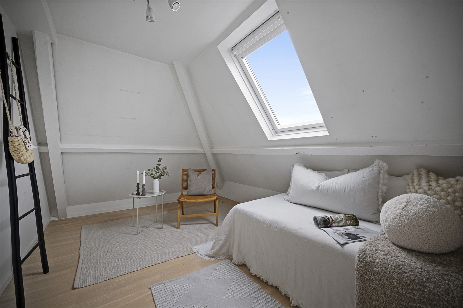 Loftsrom (ikke godkjent som oppholdsrom) Galleribilde