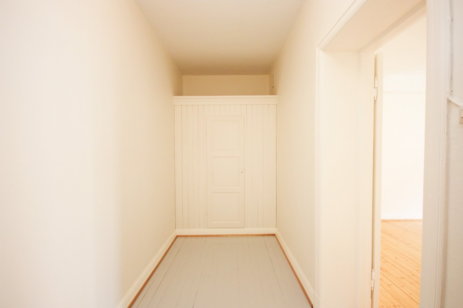 Disponibelt rom / Garderobe Galleribilde