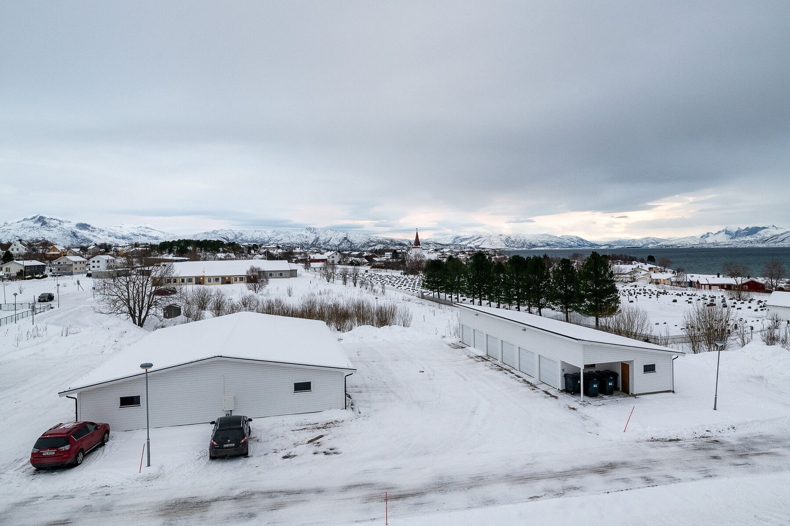 Utsikt inn mot Lødingen sentrum. Galleribilde
