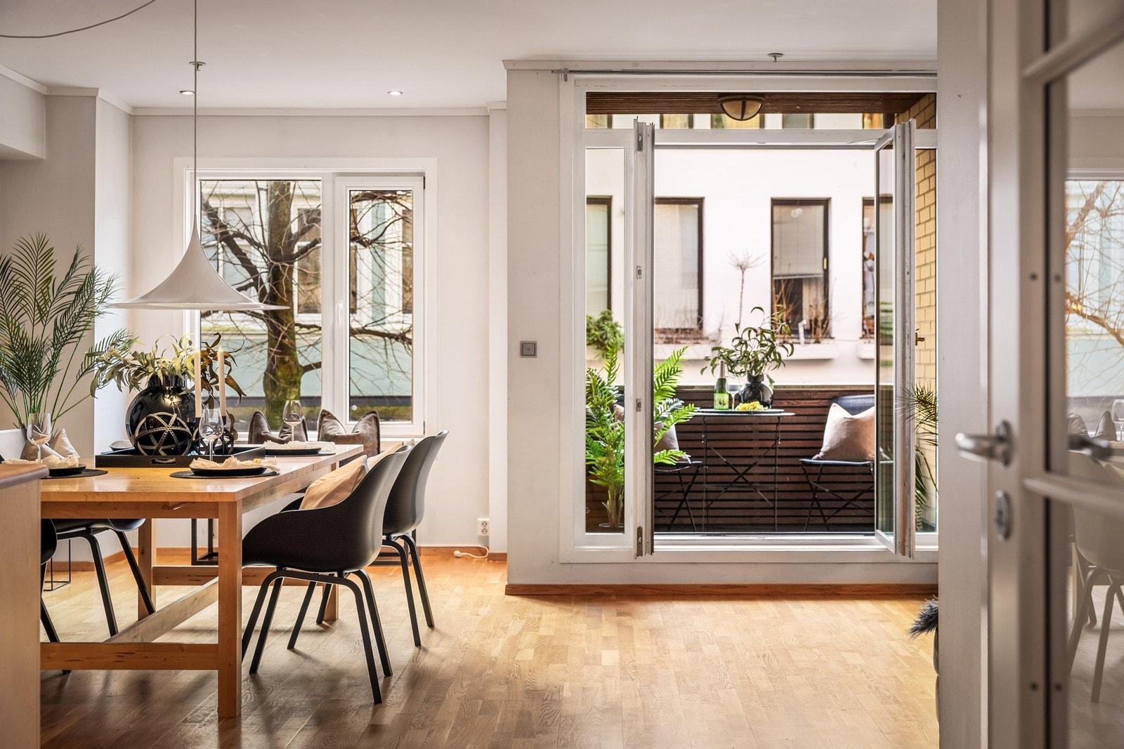 Fra stuen er det utgang til balkong på 2,1 m² Galleribilde