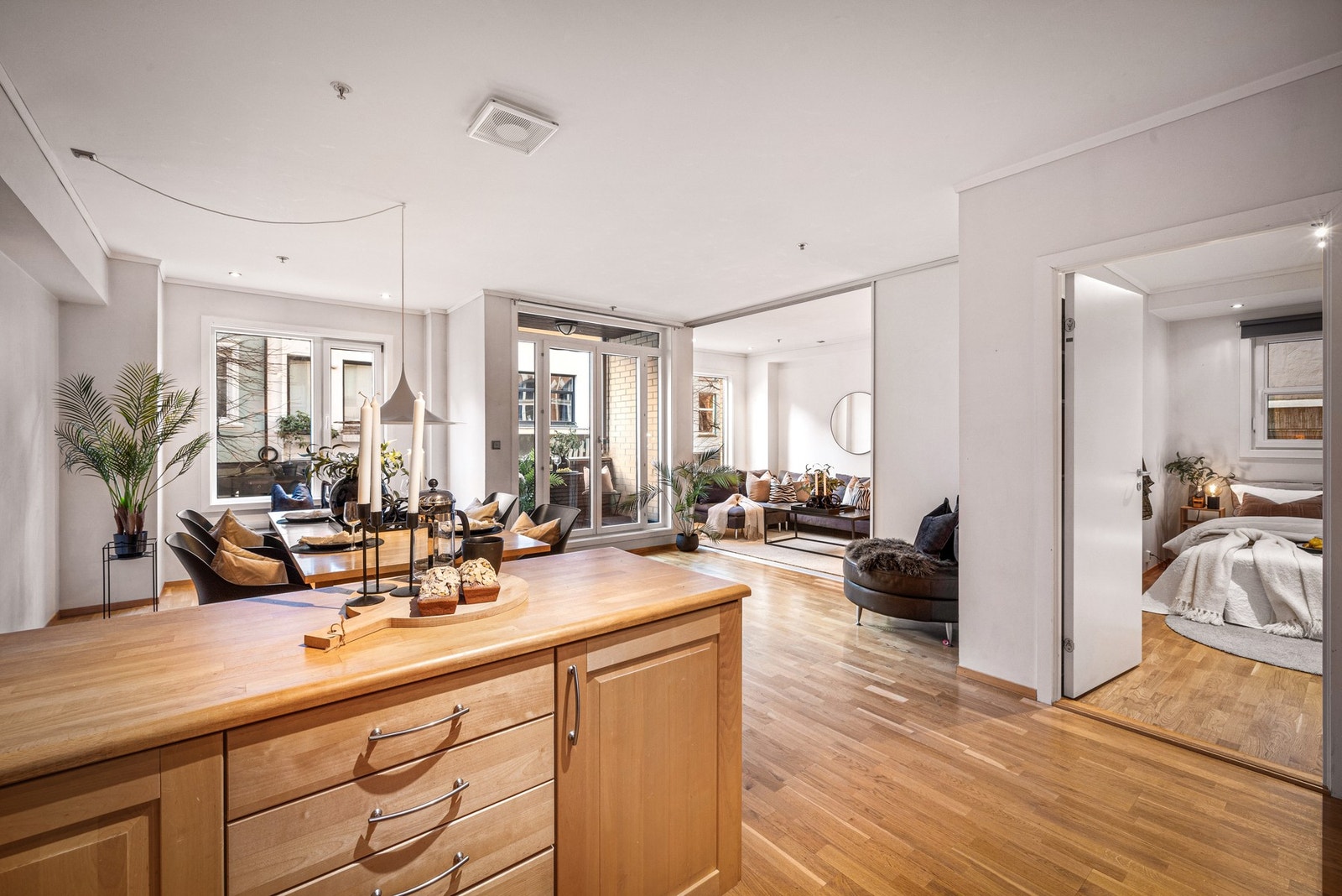 Planløsningen omfatter i tillegg 3 soverom, bad, eget vaskerom og separat toalettrom Galleribilde