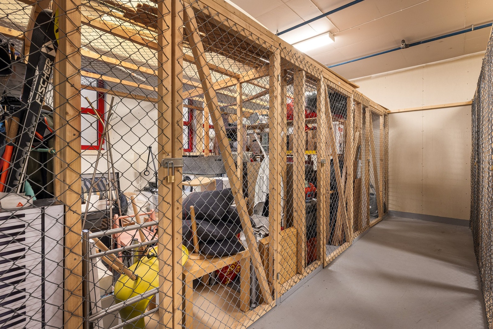 I tillegg disponerer leiligheten en ekstern bod i samme etasje på 4,3 m² Galleribilde