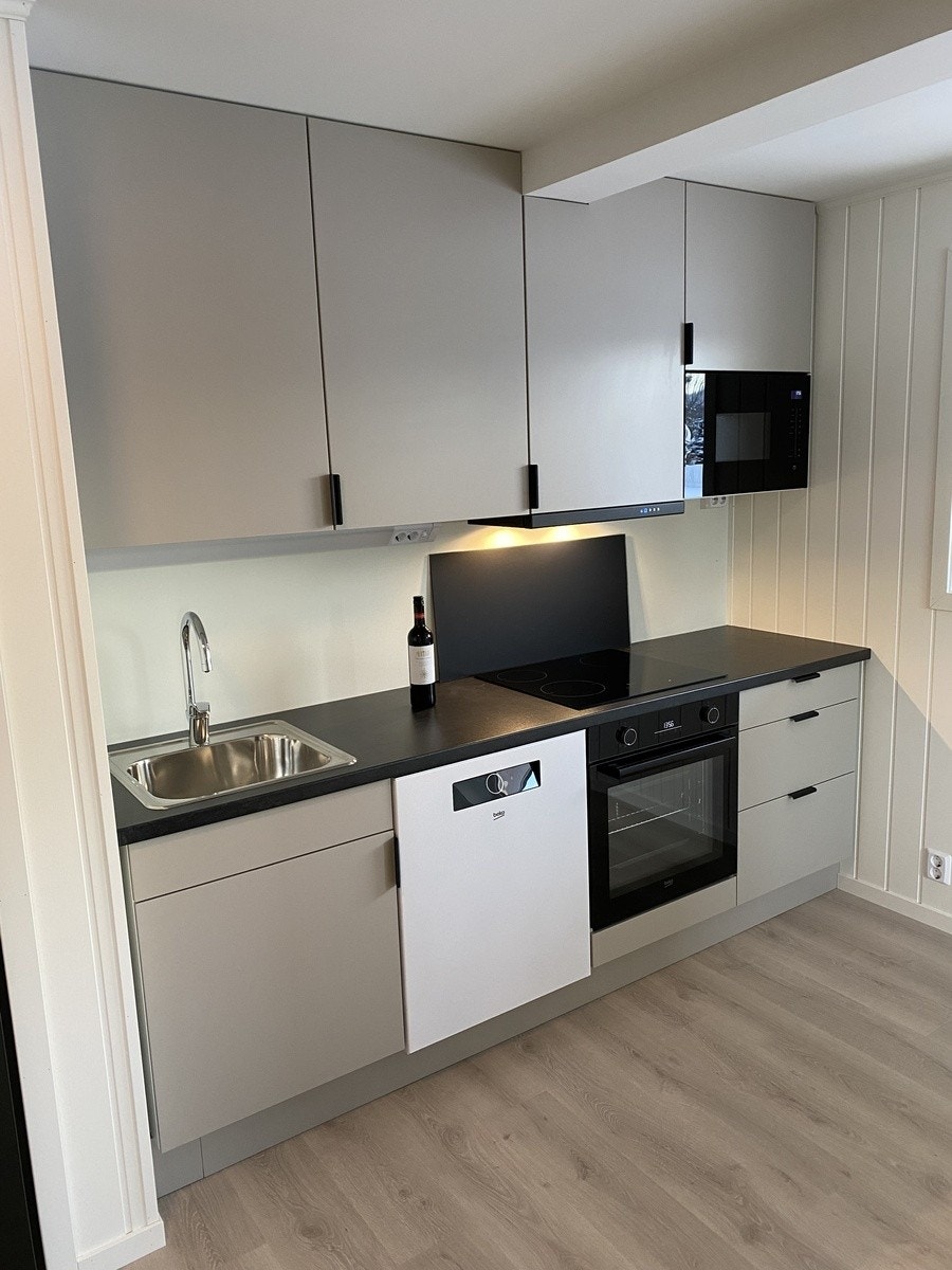 Epoq kjøkken med hvitevarer Galleribilde