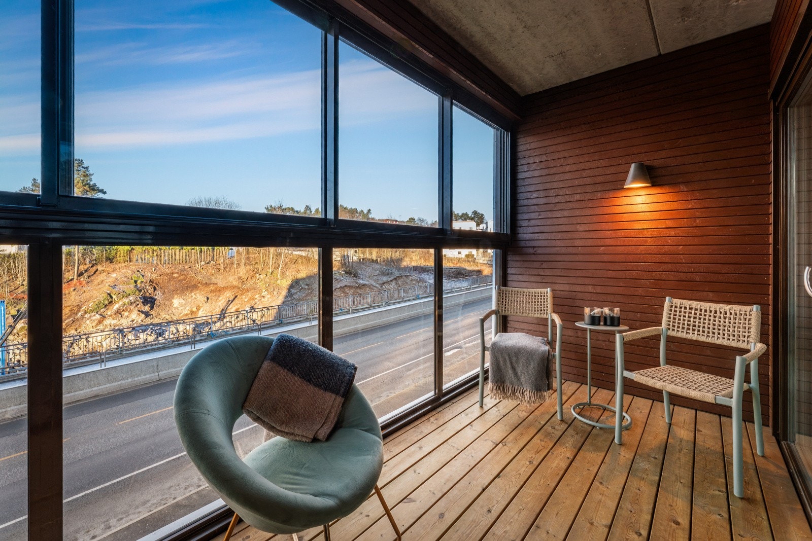 Stor innglasset balkong/sommerstue på 6,8 kvm. Galleribilde