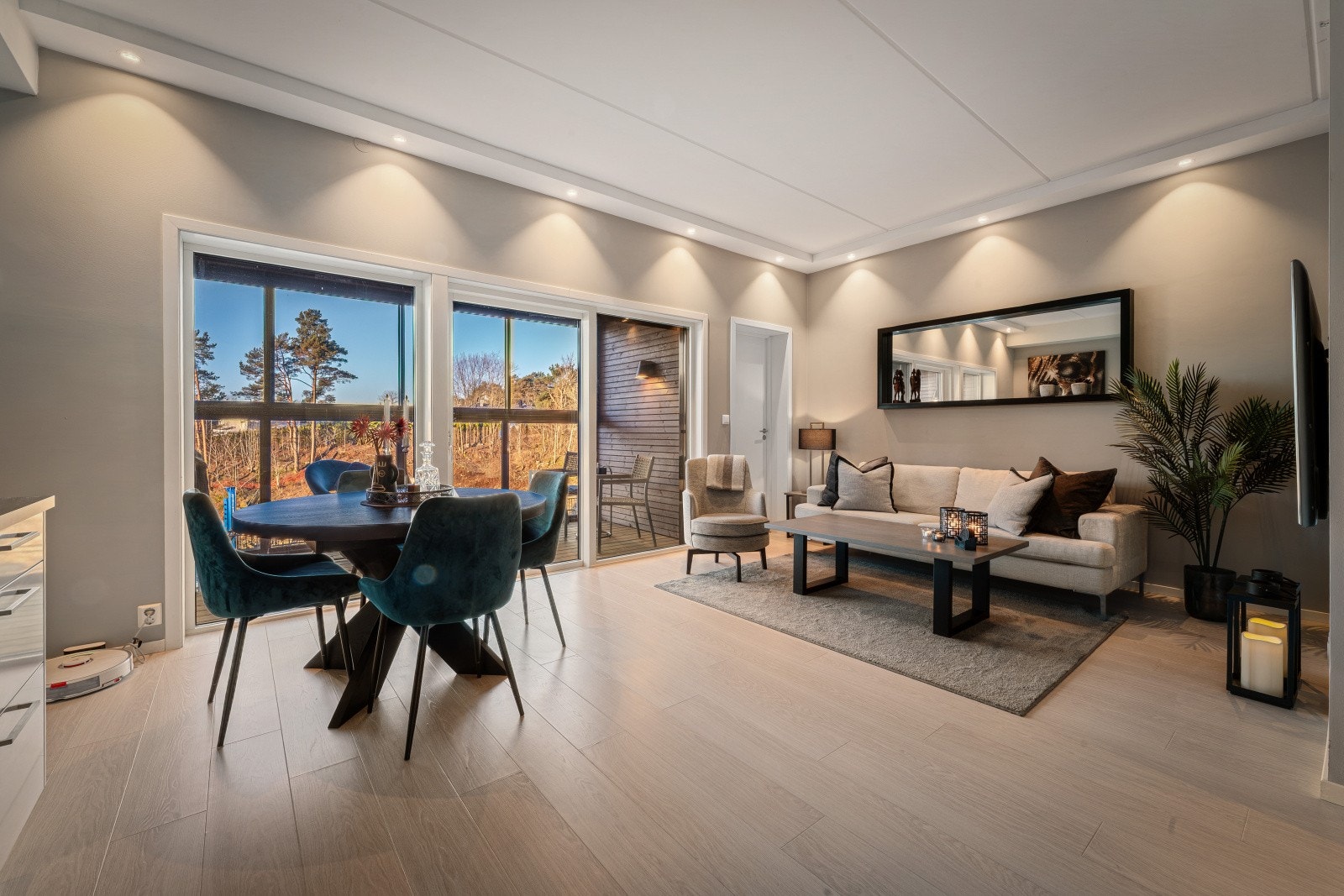 DNB Eiendom v/ Ådne Arild Horn har den store glede av å presentere Ytrebygdsvegen 32J. Galleribilde