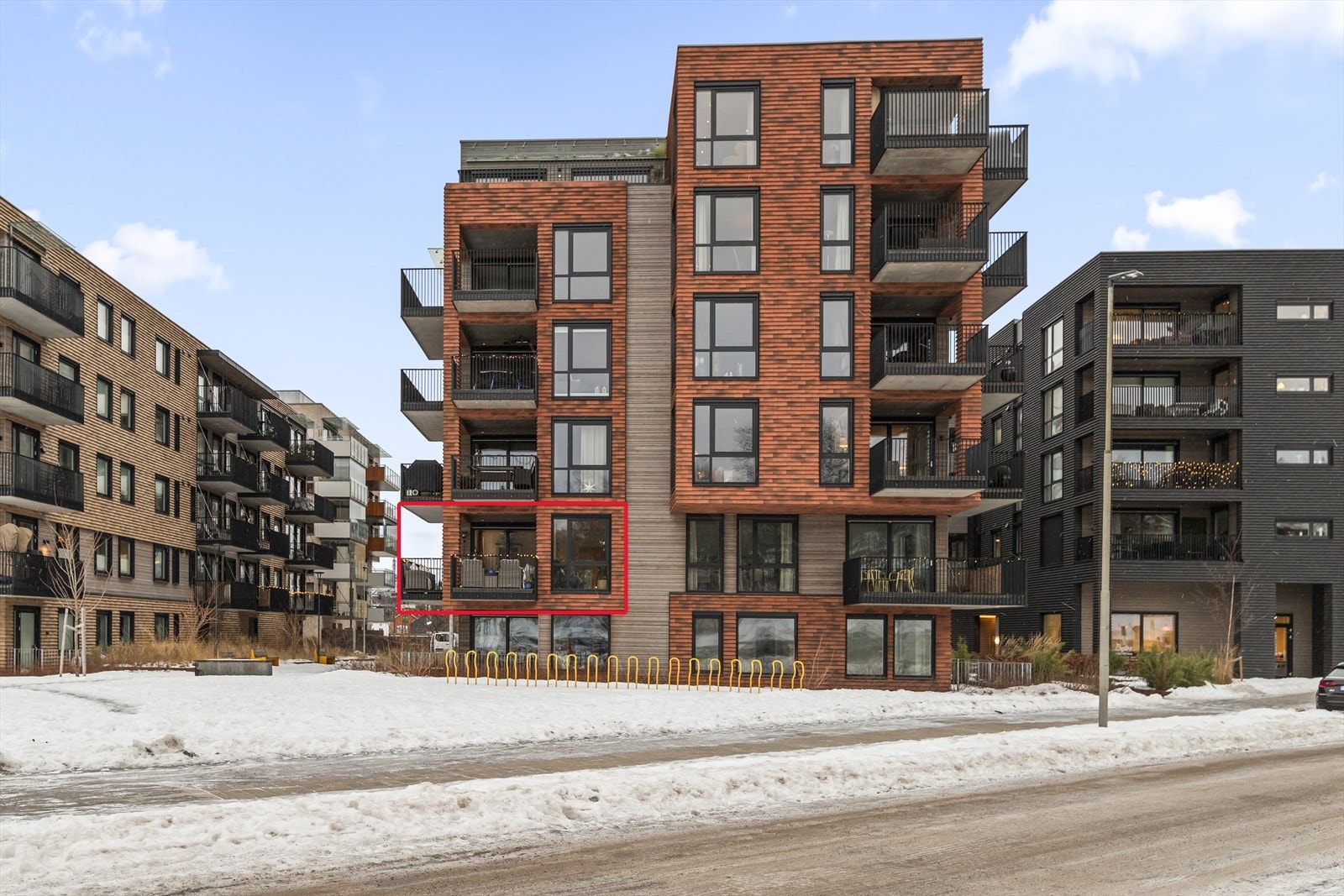 Byggene og utearealene på Kaldnes er nøye planlagt for å skape en harmonisk bydel med vakre fasader, brede, opplyste promenader og enkel tilgang til alle fasiliteter. Galleribilde