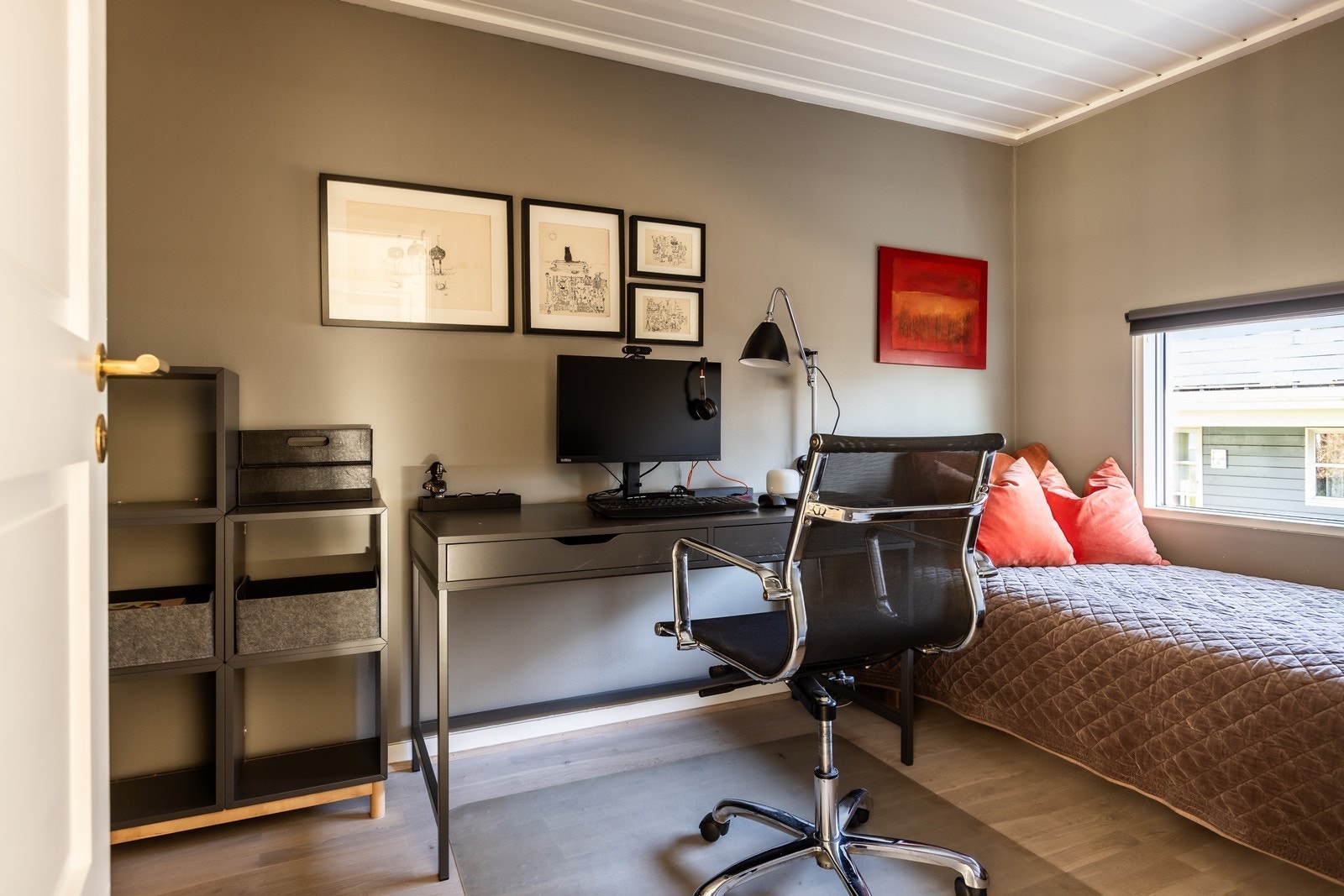 Soverom 3 (totalt 5 soverom i huset) Galleribilde