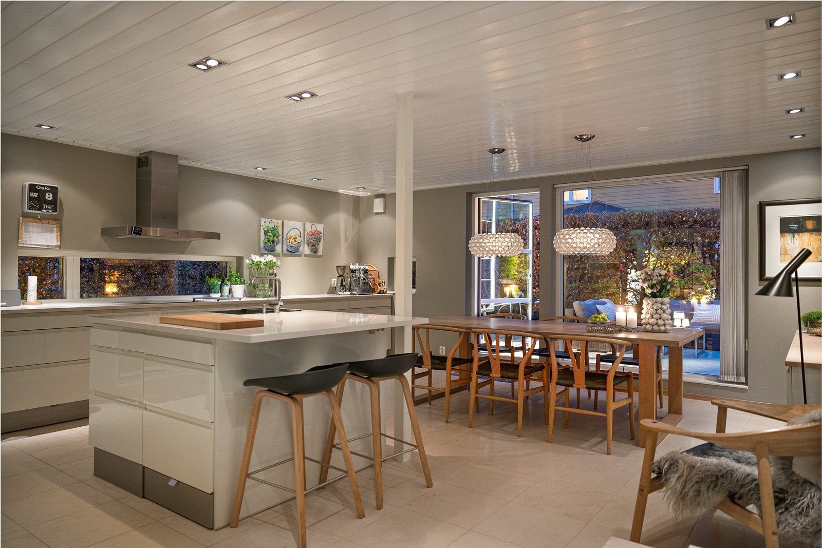 Kjøkkendesign fra 2009 med HTH-innredning Galleribilde