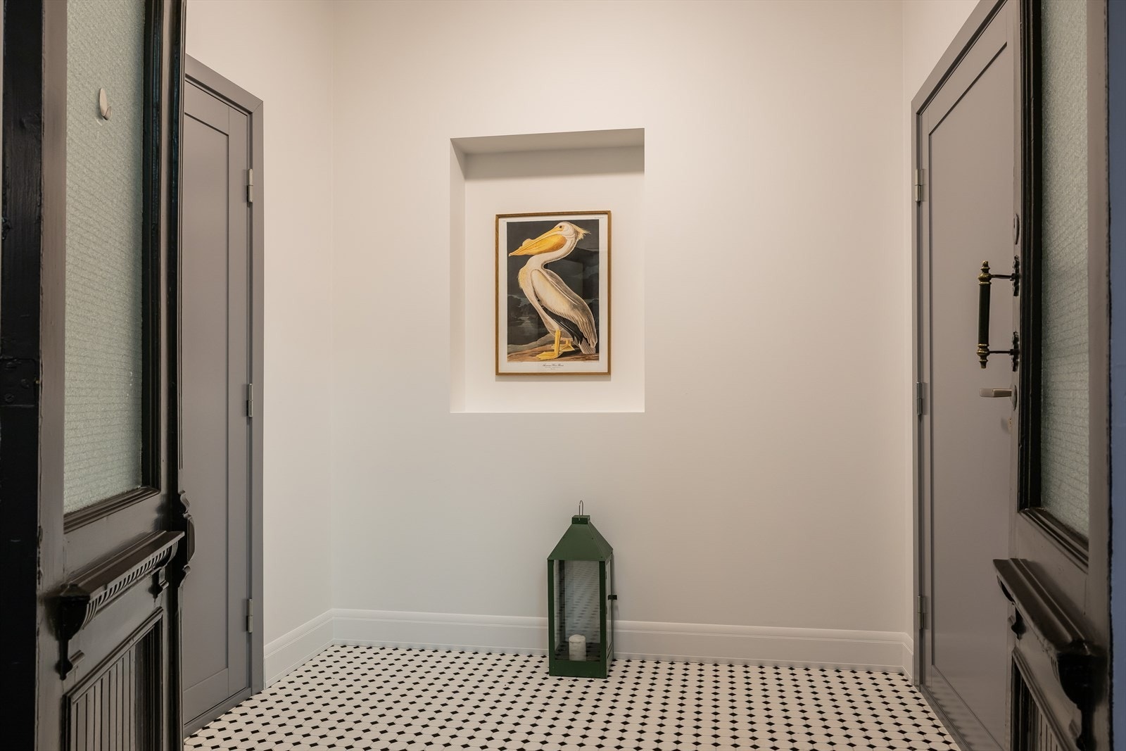 Egen privat forgang mellom de 2 leilighetene, inn fra trappeløp | oppgang - Det er ny ytterdør (brann|lydklassifisert) inn til leiligheten EI30 Galleribilde