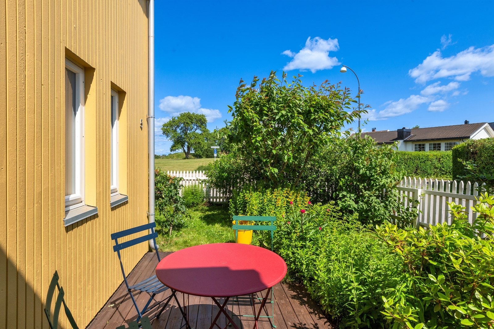 Fra stuen har du tilgang til en terrasse. Galleribilde