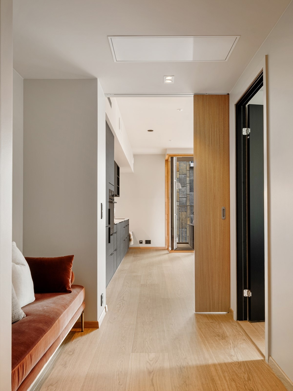 Entre/gang med plass til garderobeløsning. Galleribilde