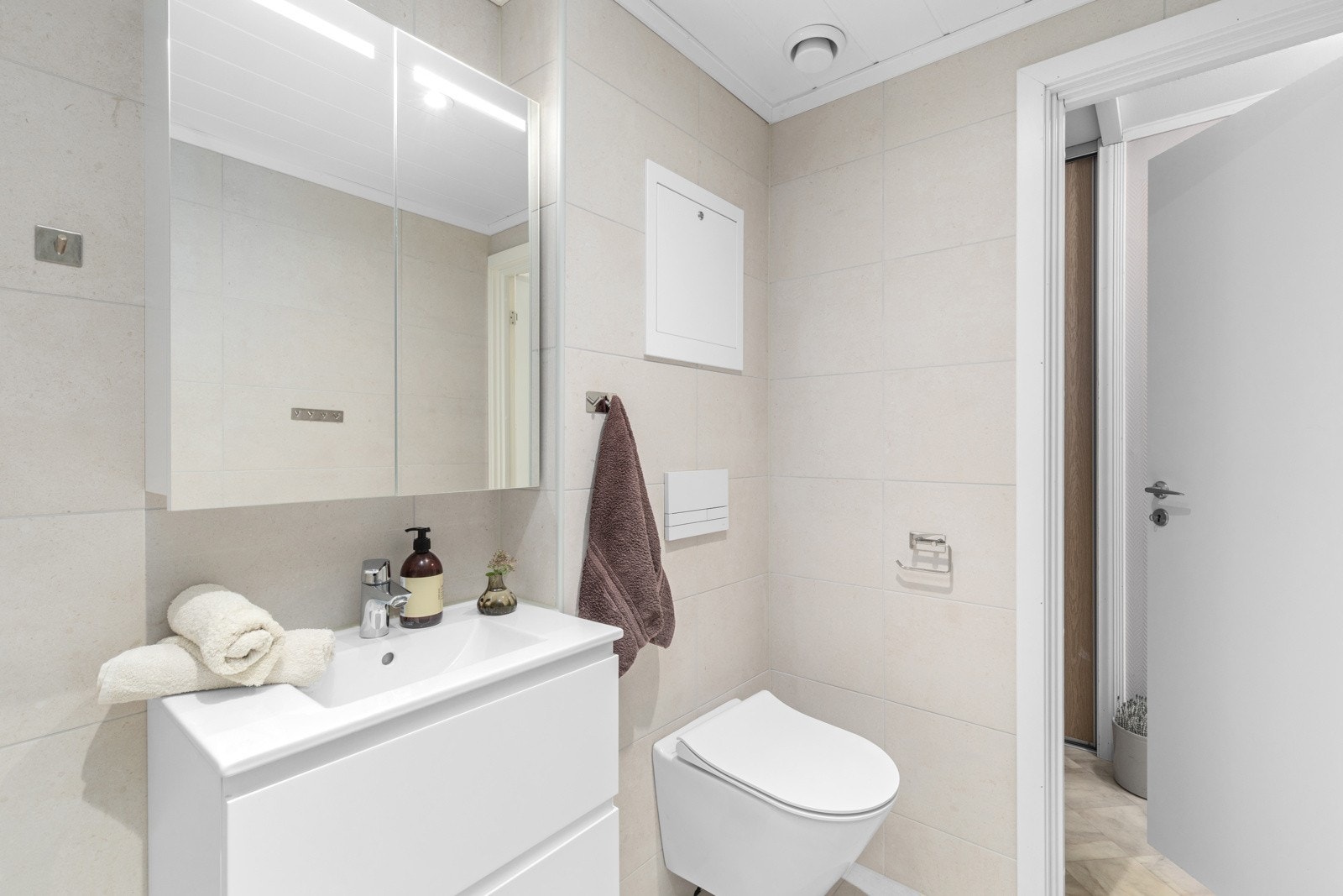 Opplegg til vaskemaskin på badet. Galleribilde