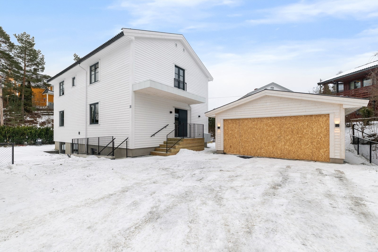 x-1000.jpg Galleribilde