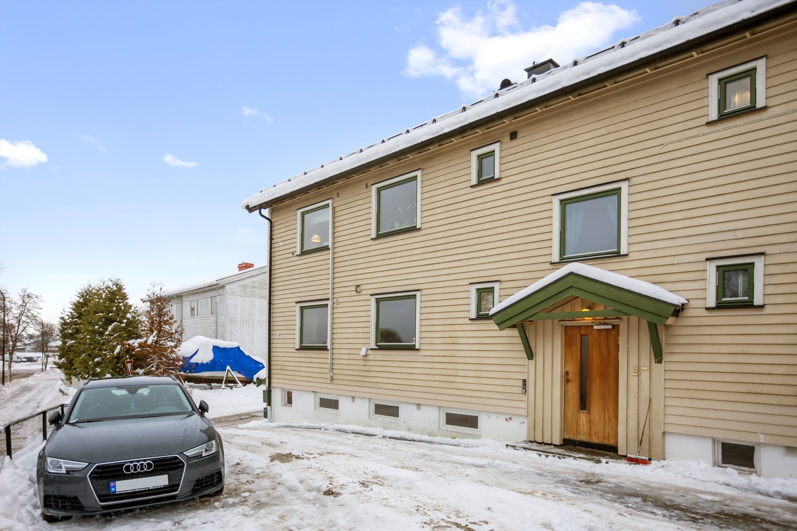 Felles inngangsparti. Galleribilde