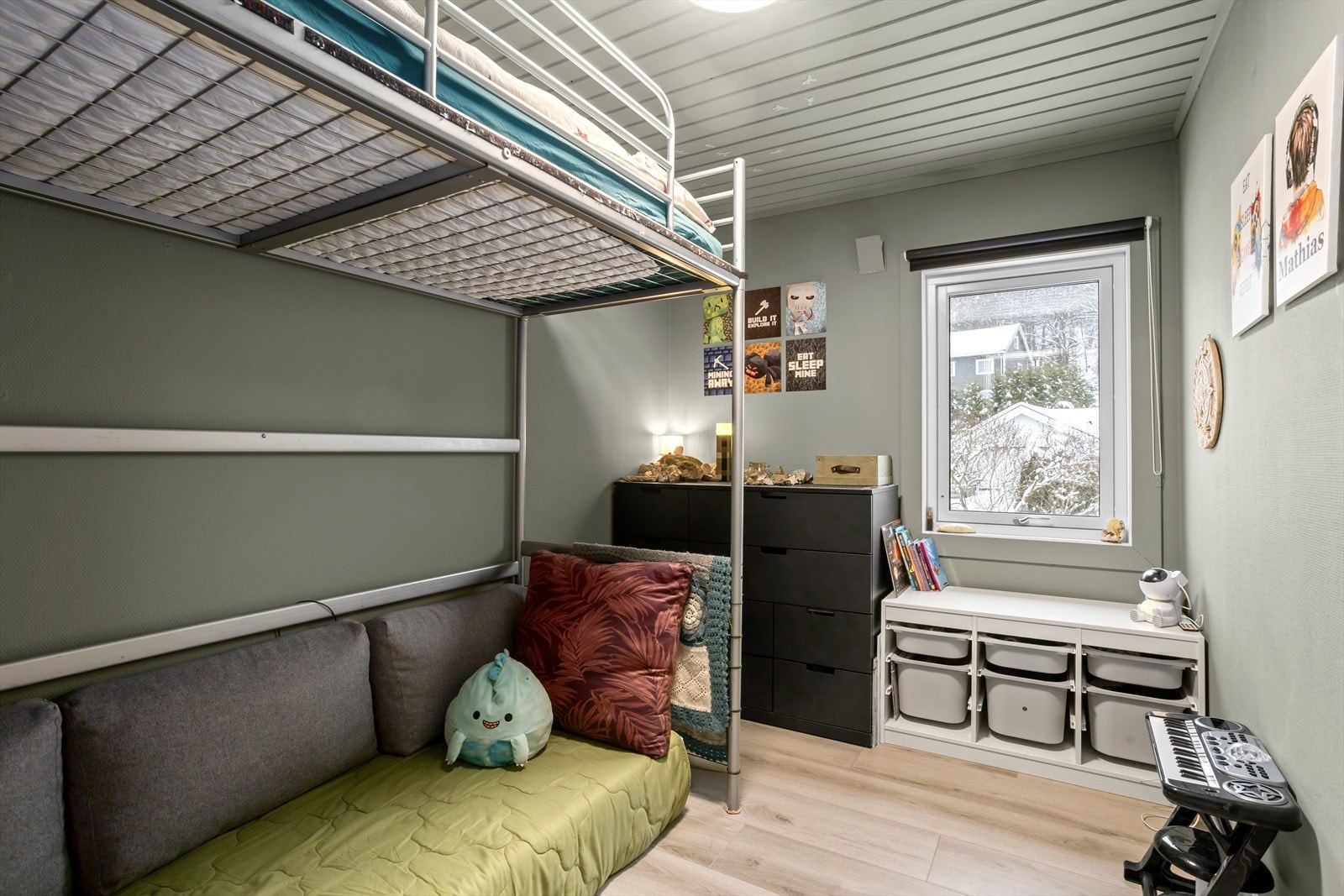 Det andre soverommet passer godt som kontor, gjesterom eller barnerom. Galleribilde