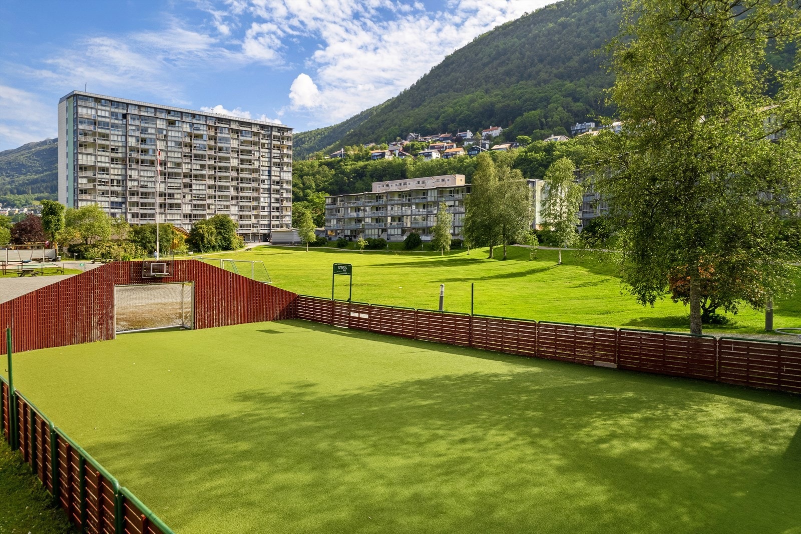 Nærområdet på Mannsverk er kjekt for både store og små. Galleribilde
