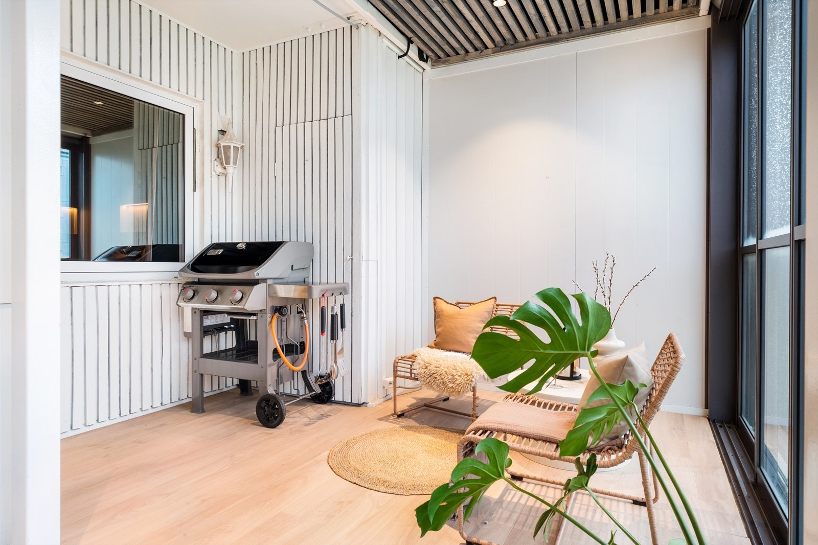 Bod med adkomst fra felles luftealtan på 0,8 m². Galleribilde