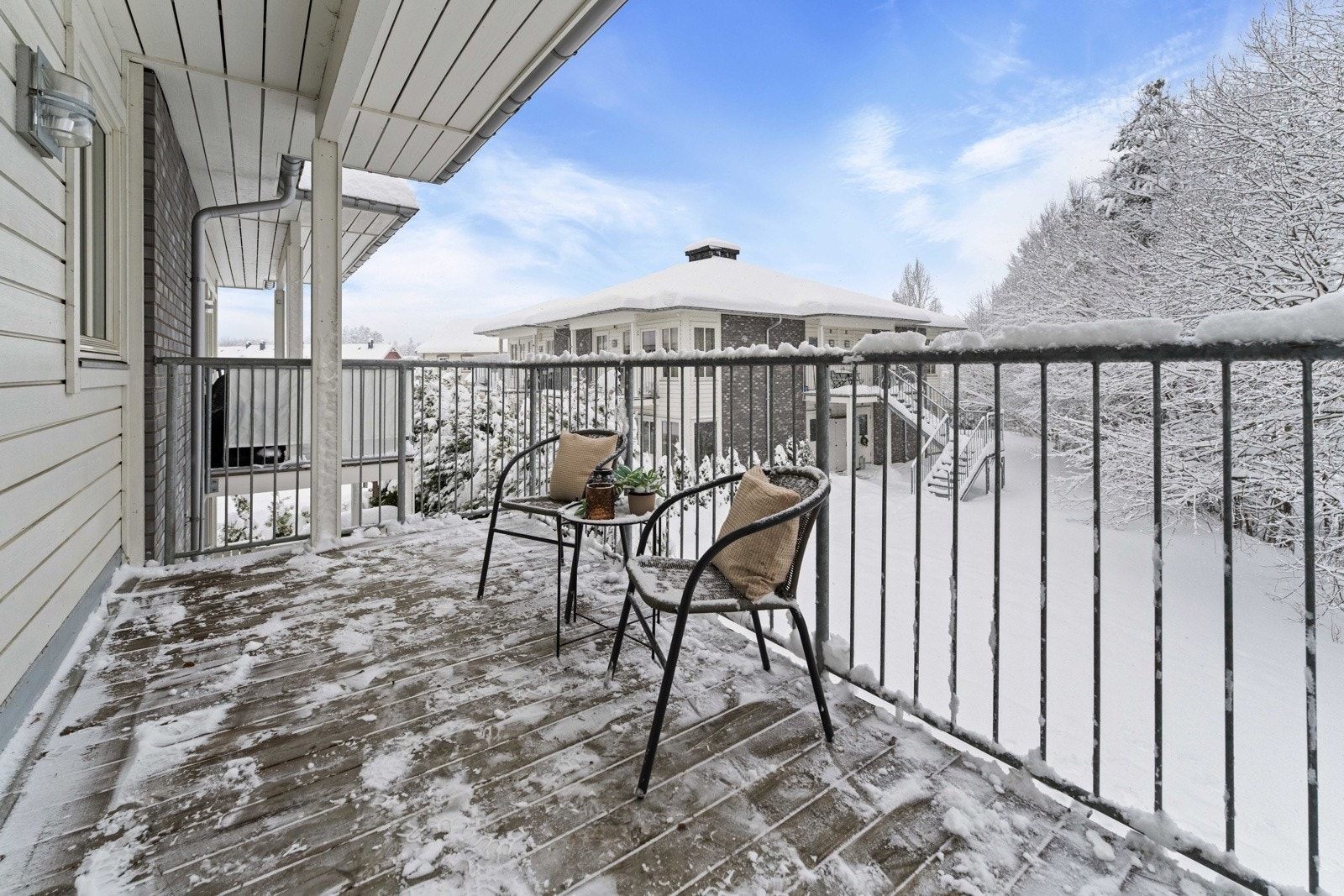 Utgang til nordvestvendt balkong på ca. 8 kvm Galleribilde