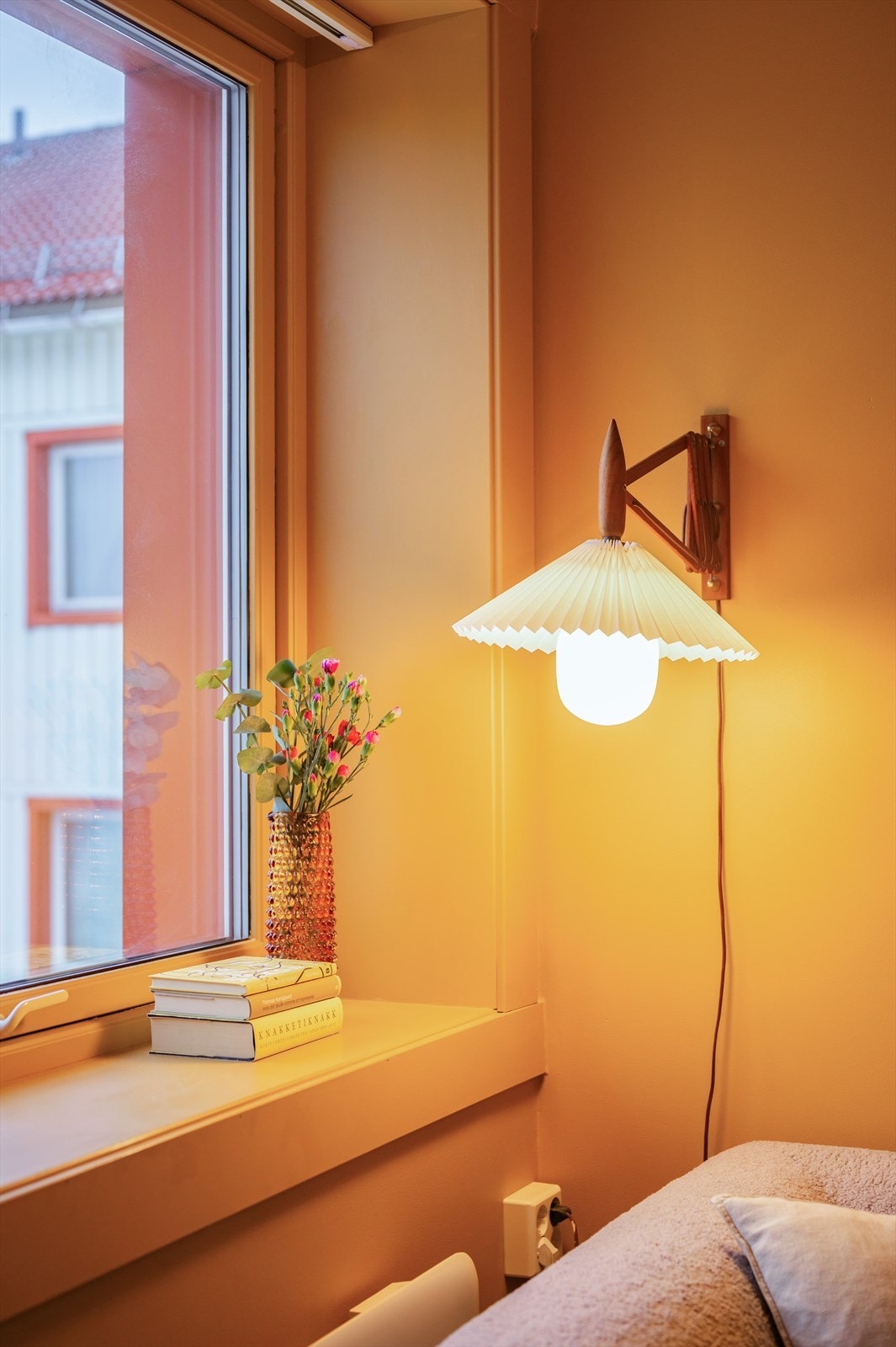 Gjennomgående høy standard og gjennomtenkte detaljer preger boligen. Galleribilde