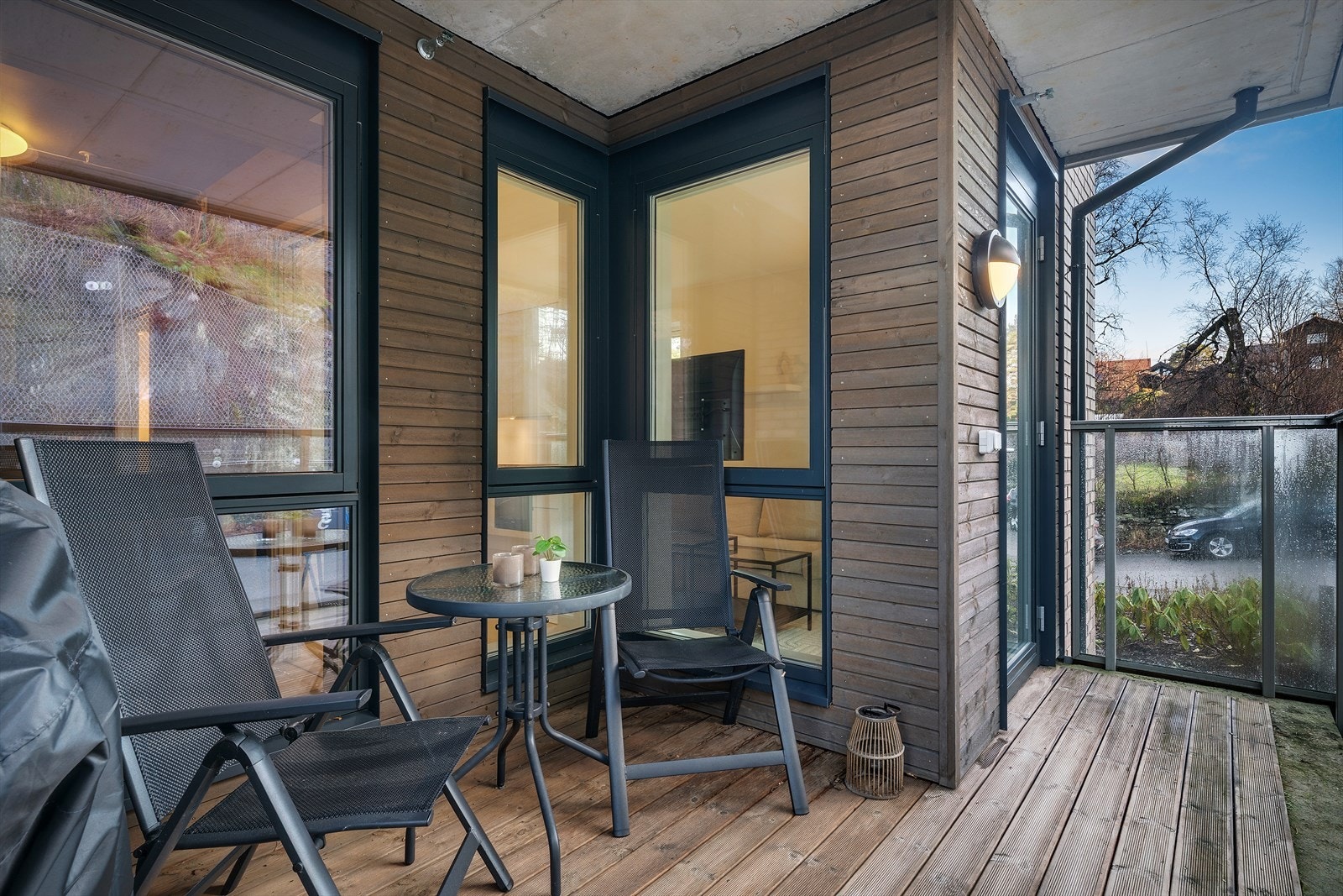 Terrassen er 9 m² og har god plass til sittegrupper. Galleribilde