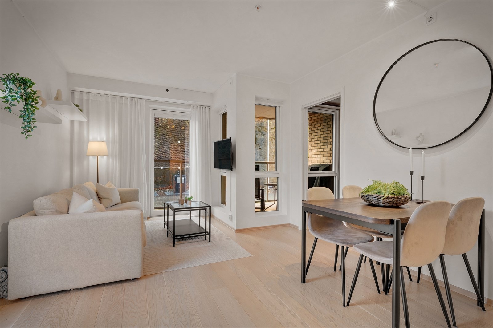 Aktiv Eiendomsmegling v/ Aleksander Lenning har gleden av å presentere Skiparviklia 18! Foto: Inge Jørpeland ved iMotiv Galleribilde