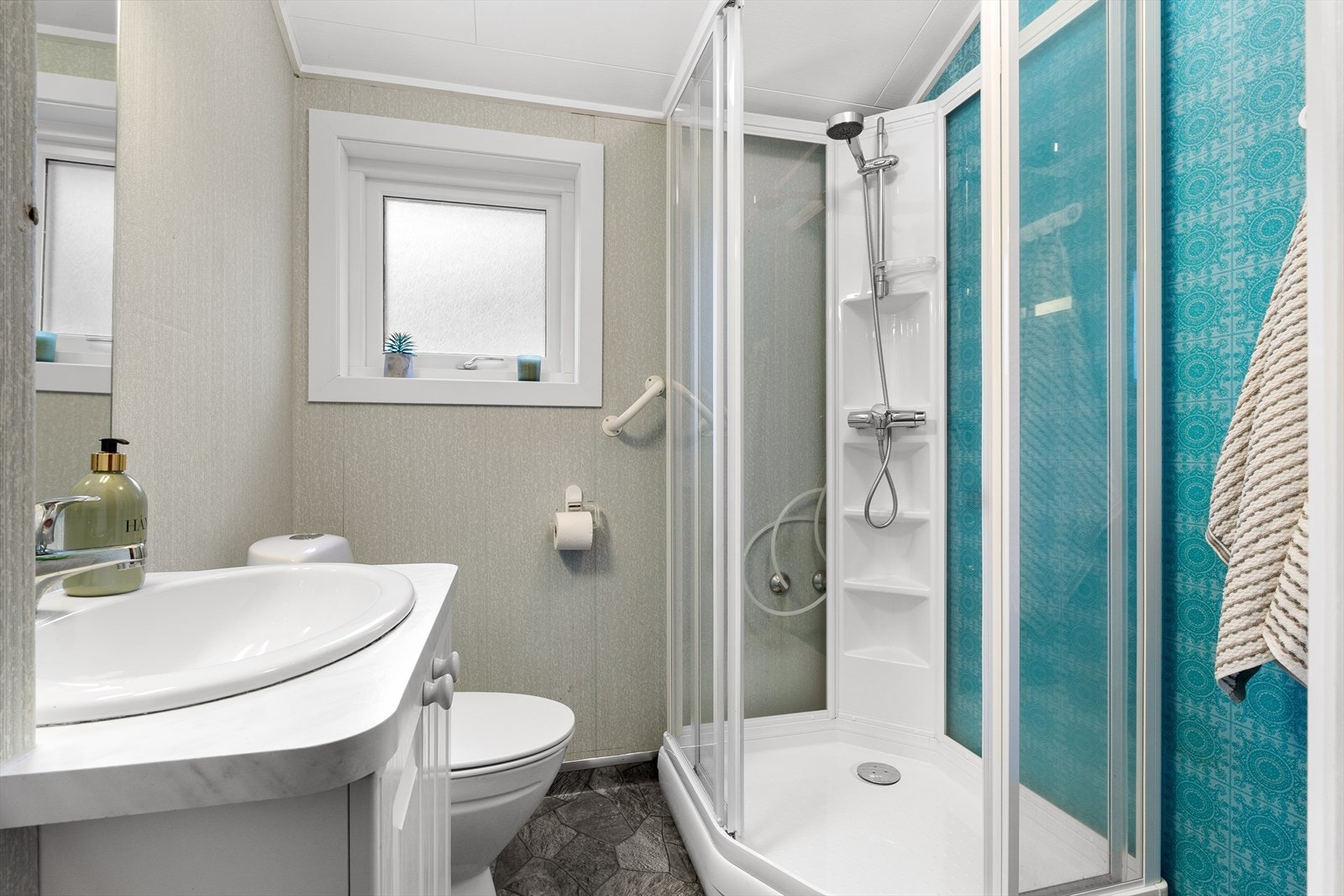 Badet i denne etasjen er på 3 kvm. Galleribilde