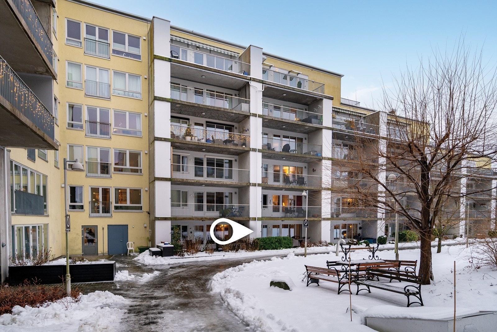 Fin beliggenhet i Hovedgårdsparken Borettslag Galleribilde