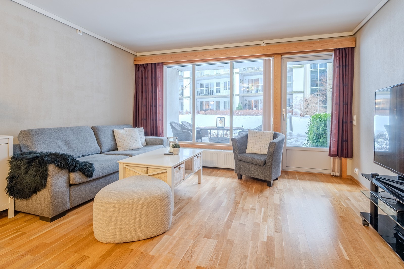 Utgang til vestvendt markterrasse Galleribilde