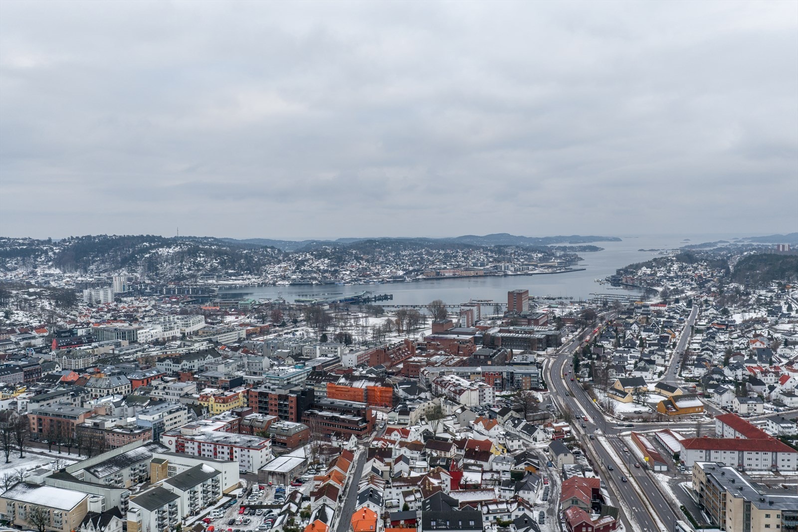 Gangavstand til havnen med daglige avganger til Strømstad - perfekt for en enkel grensehandel Galleribilde