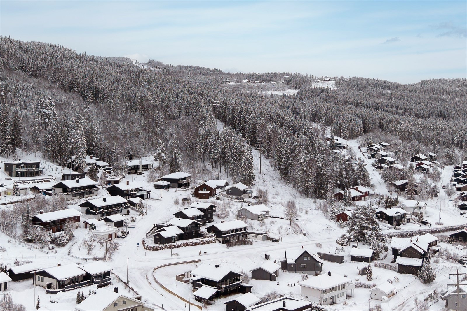 Området har gode bussforbindelser. Galleribilde