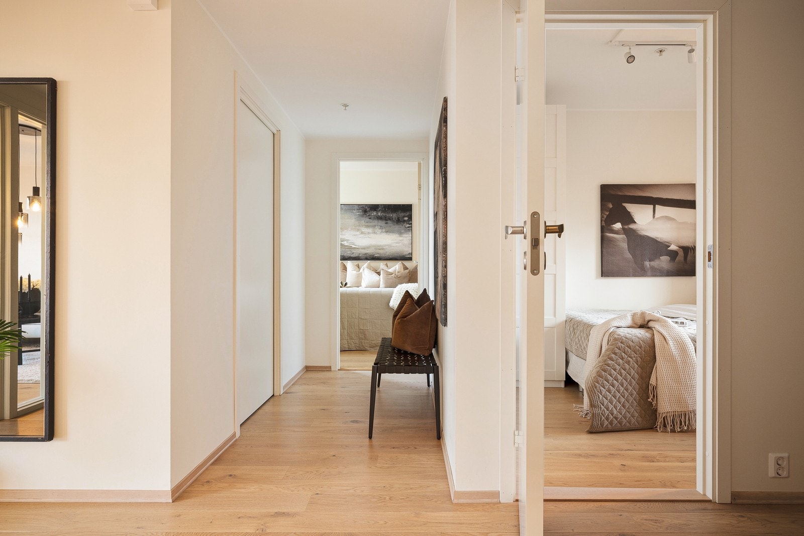 Leiligheten byr på en praktisk planløsning. Galleribilde