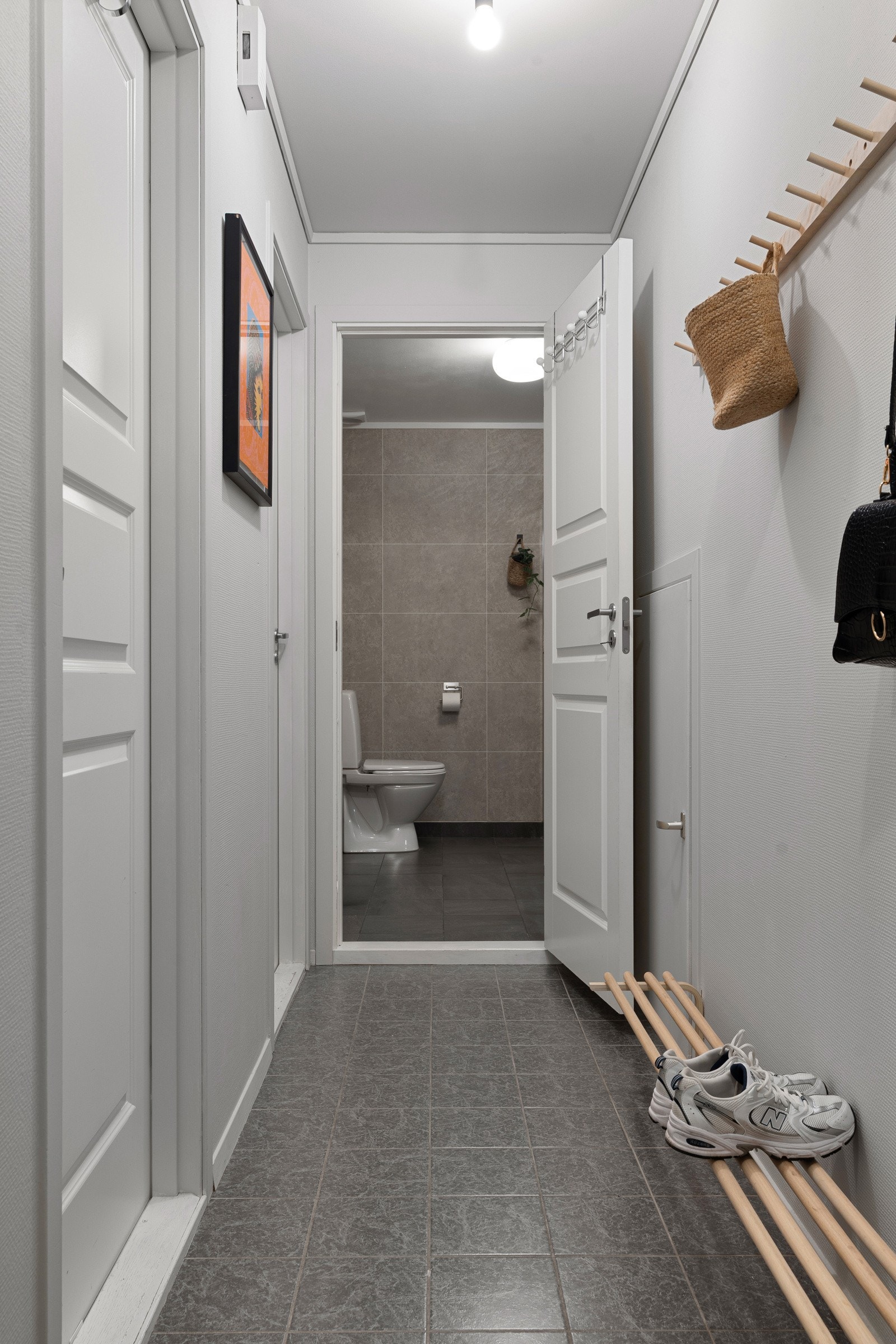 Soverom og bad er samlet på plan 1.