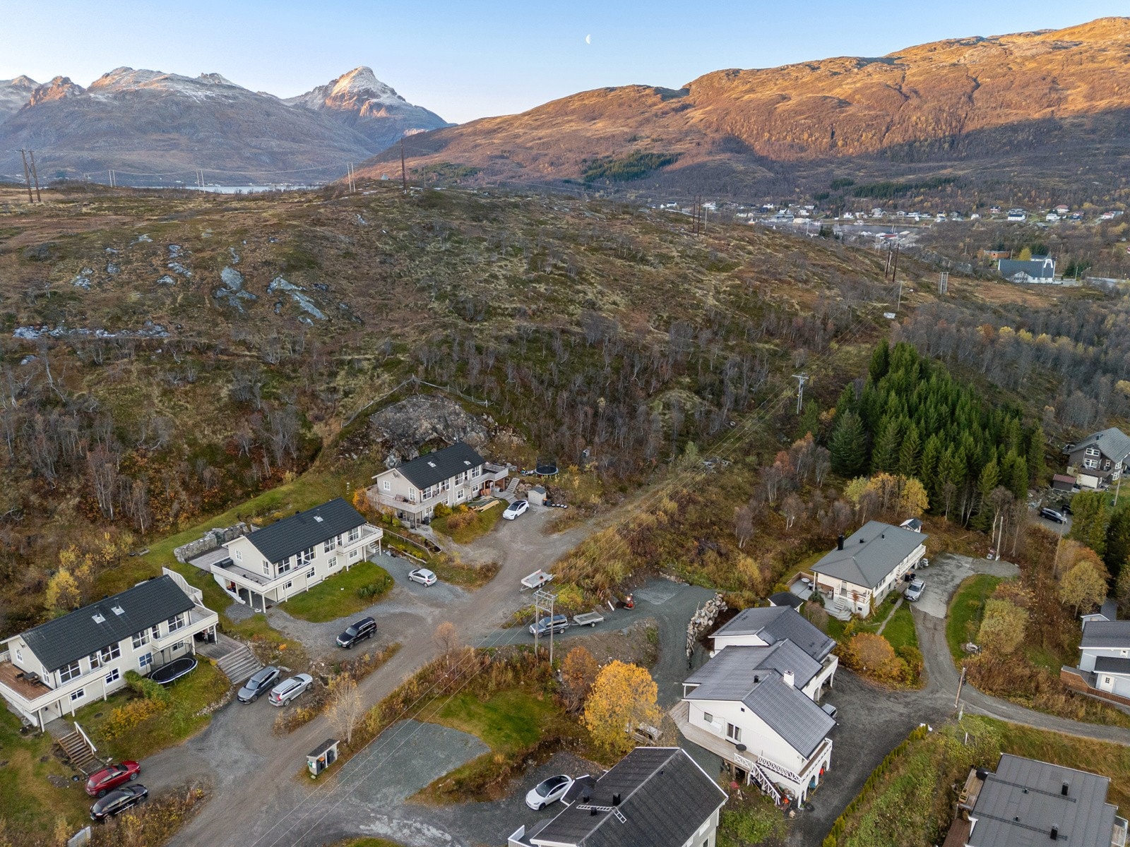 Kontakt megler for mer informasjon!