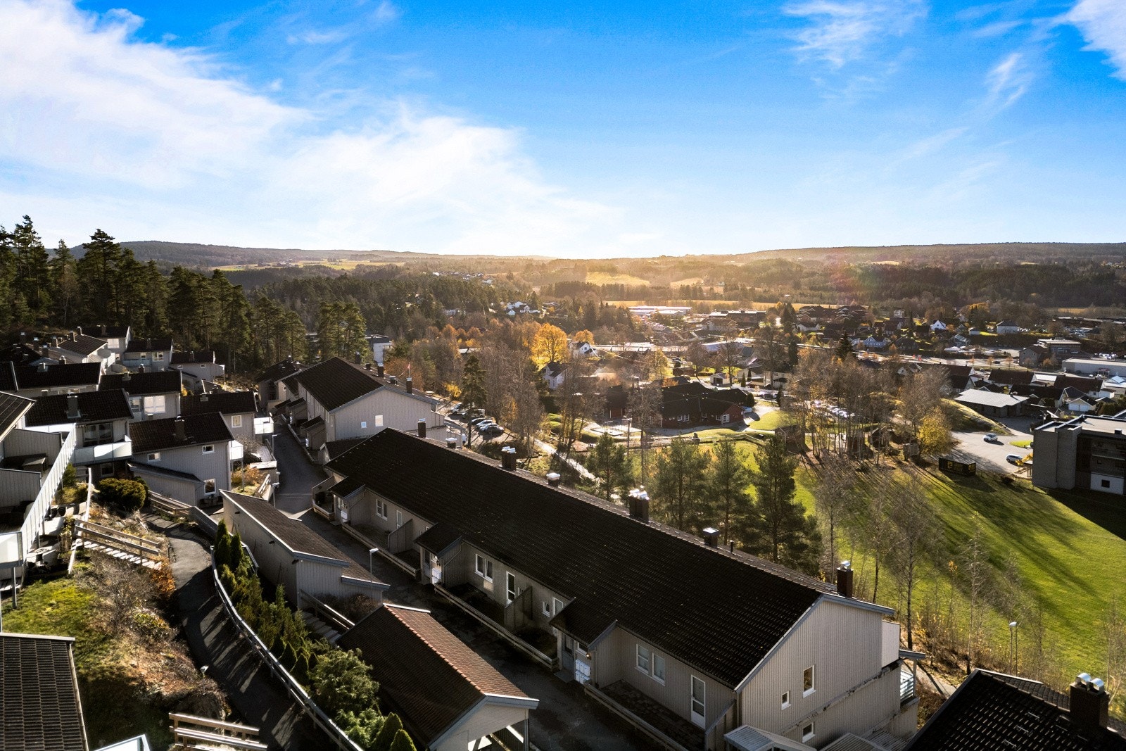 Herlig plassering på høyden og likevel sentrumsnært Galleribilde