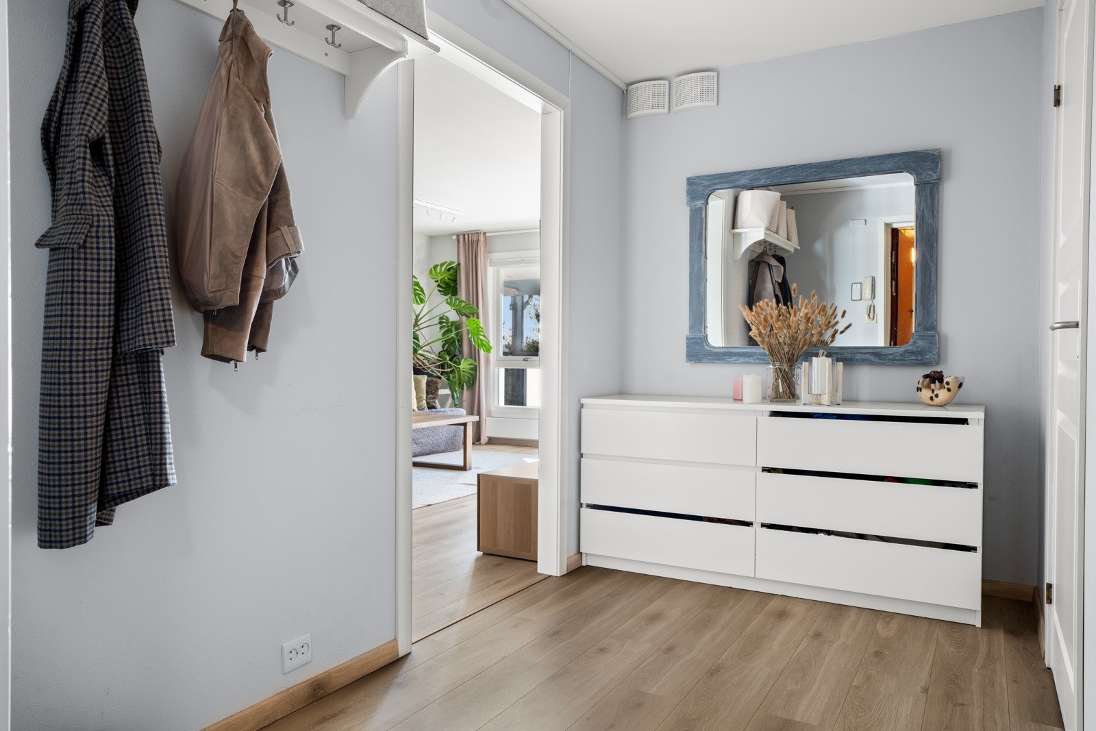 Romslig hyggelig gang Galleribilde